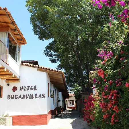 Hotel Bugamvillas 타팔파 외부 사진