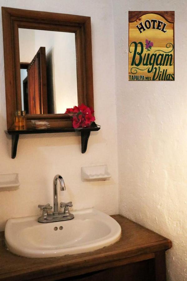 Hotel Bugamvillas 타팔파 외부 사진